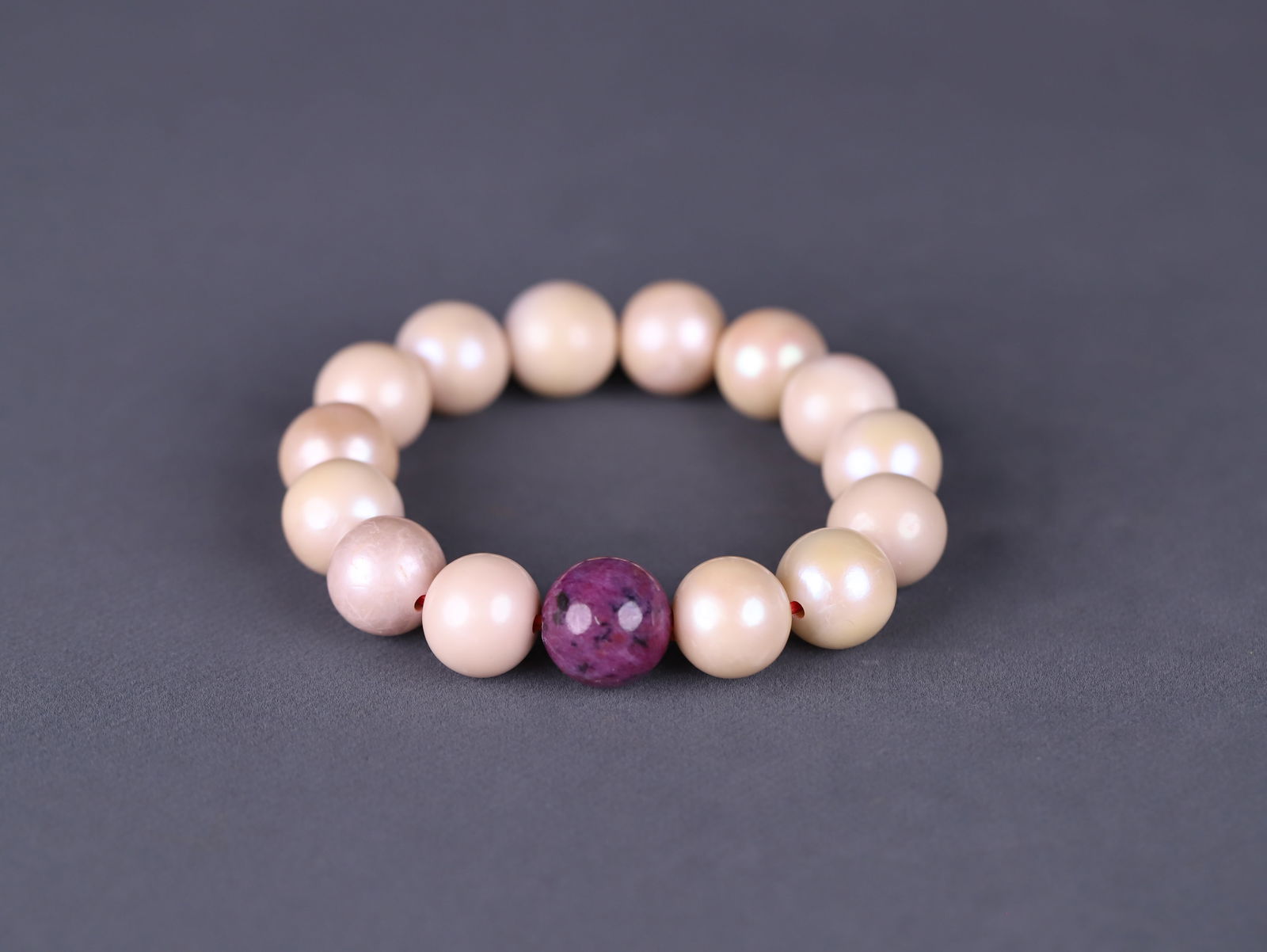 Pearl and Ruby Bracelet: 1.5/74.8g