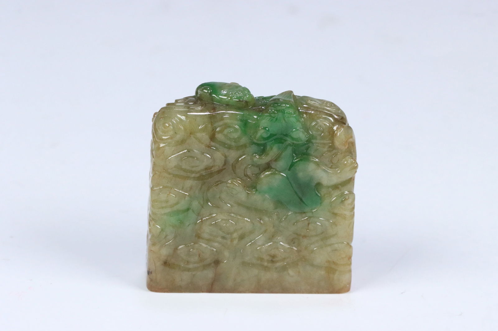 Qing Dynasty Jadeite Seal: 4.1*4.08*1.3/60g
