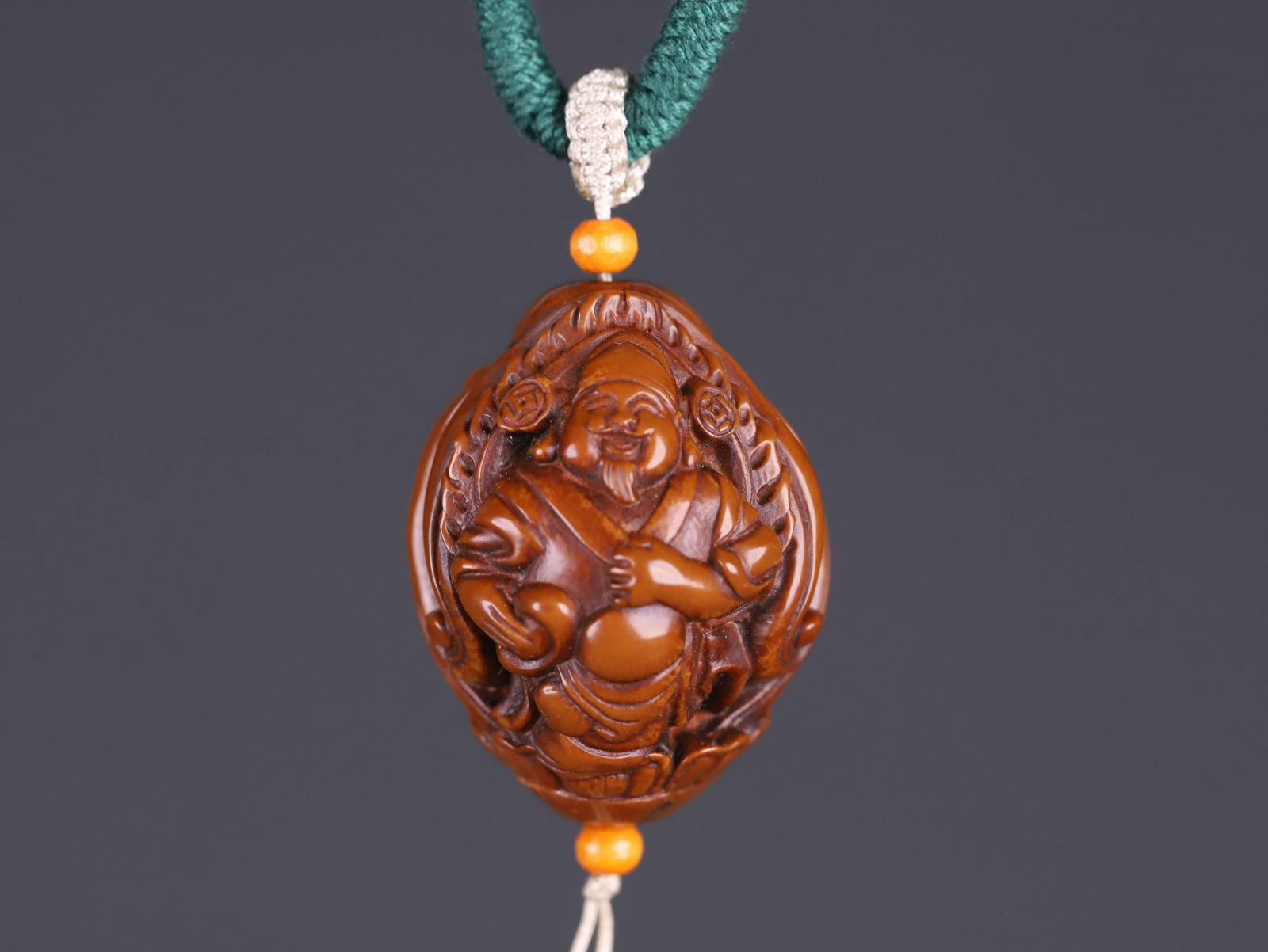Qing Dynasty Olive Pit Carving Pendant (1 of 3)