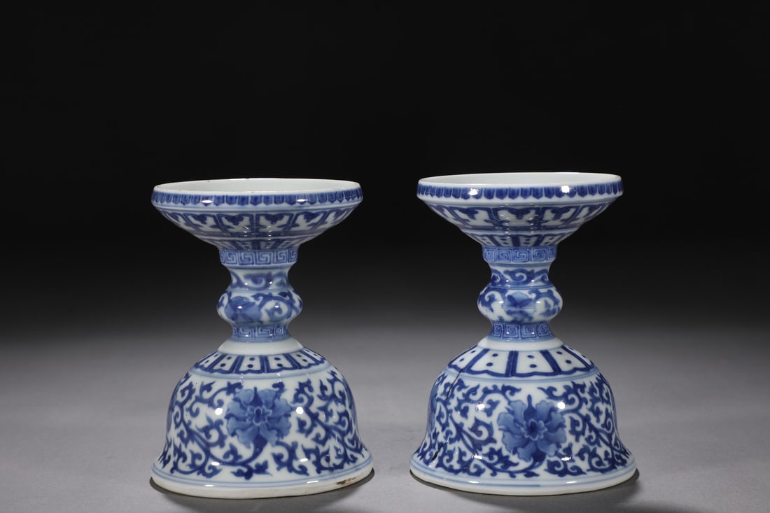 Qianlong- mark blue and white porcelain candlestick (1 of 3)