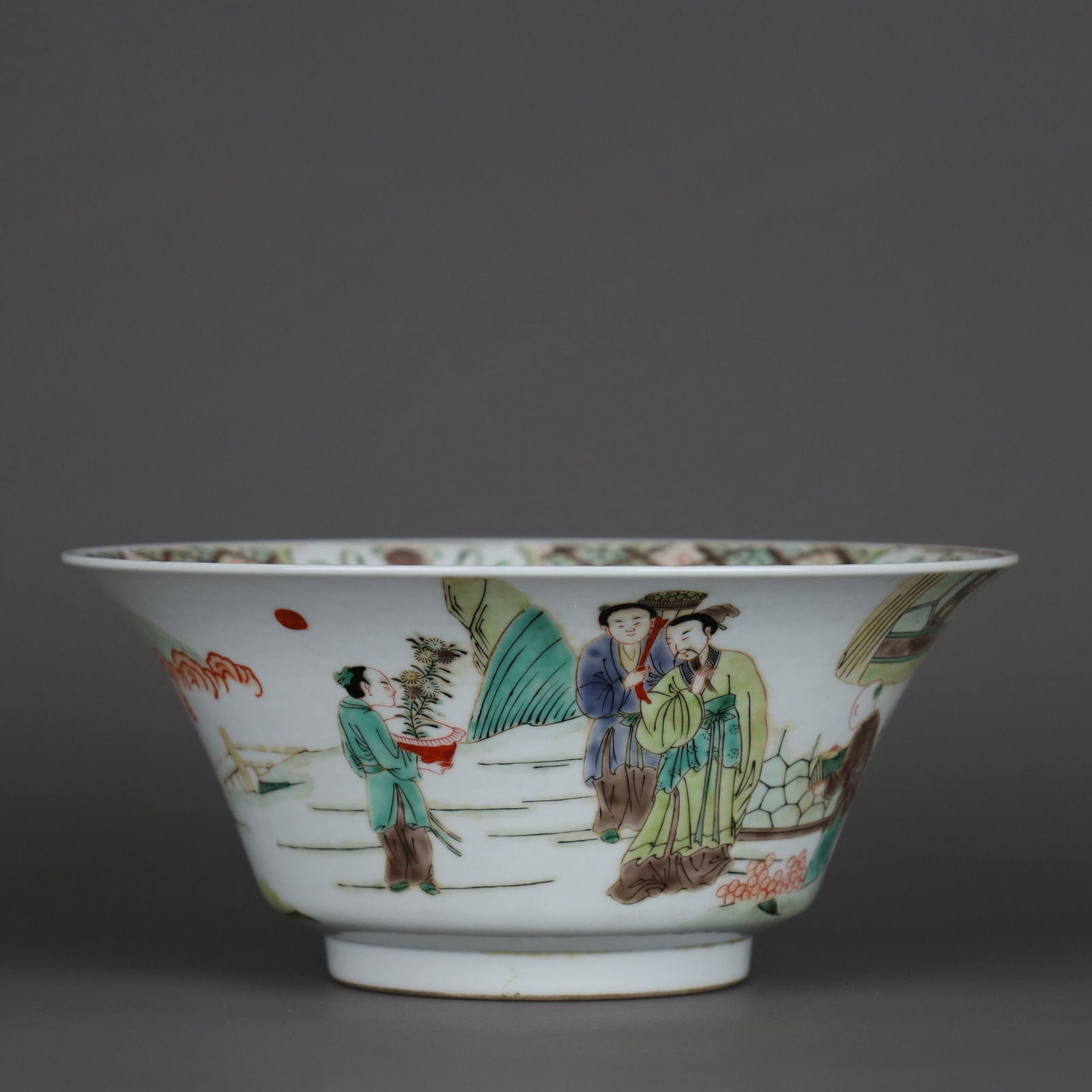 Kangxi-marked polychrome bowl (1 of 4)