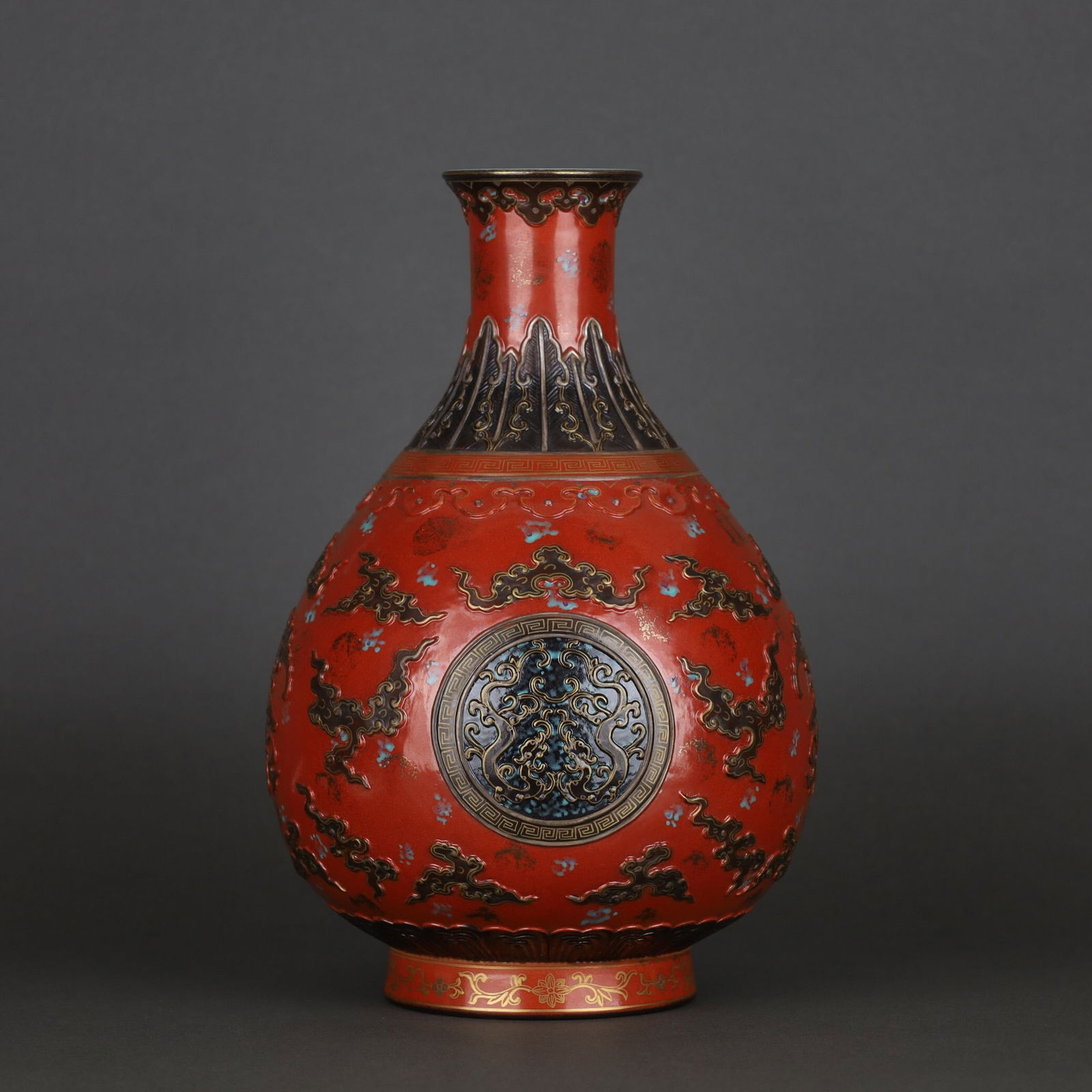 Qianlong-marked bronze-painted red-ground gold-painted Yuhuchun vase (1 of 4)
