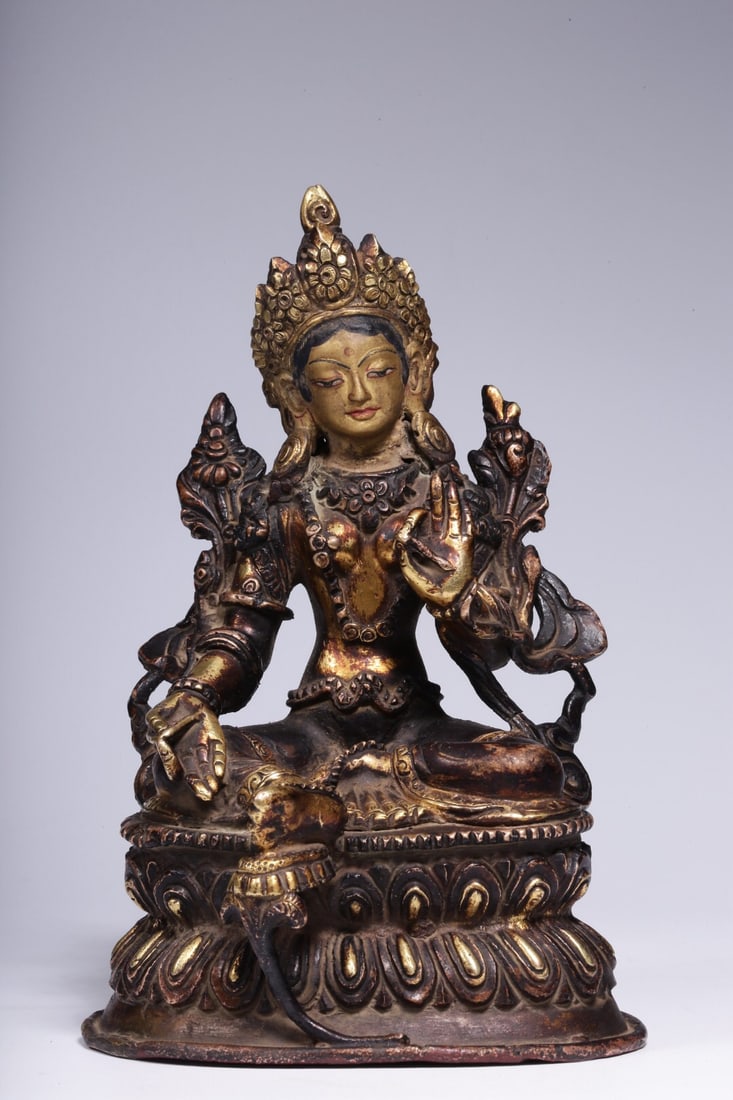 Bronze, clay, and gold Buddha statues from the Qing Dynasty (1 of 1)