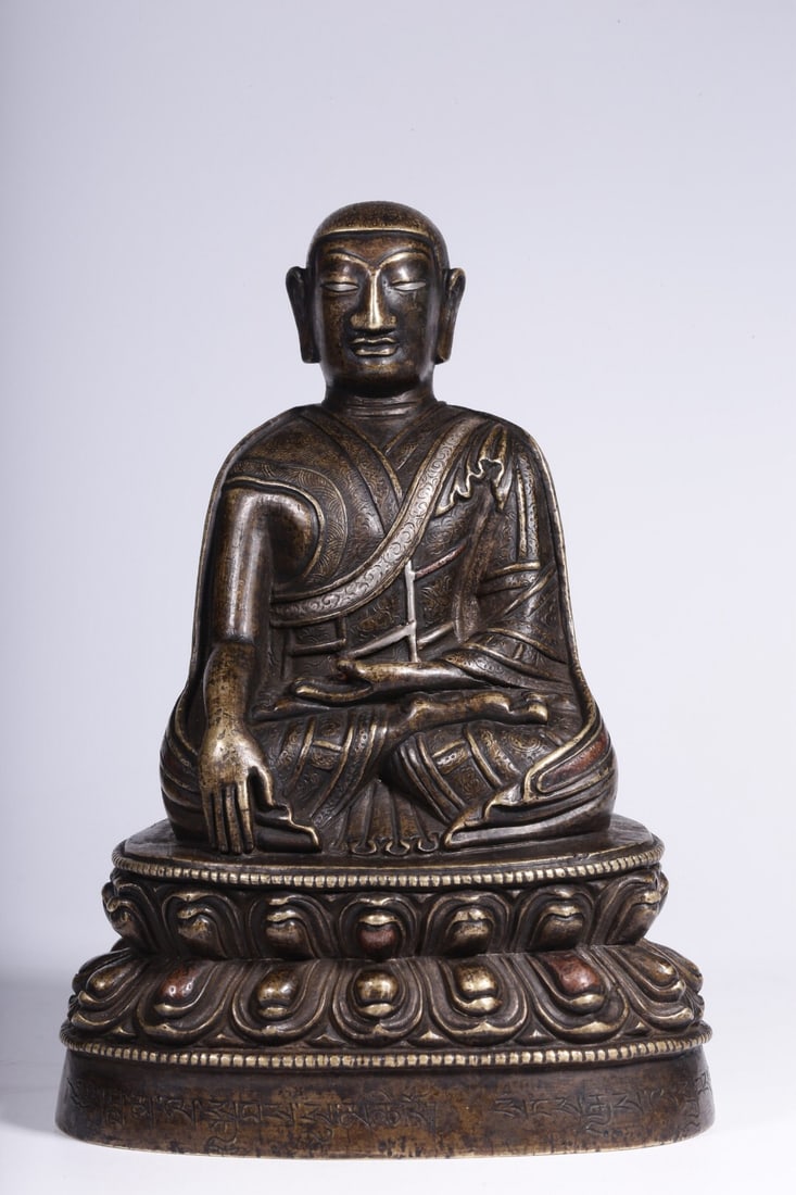 Qing Dynasty Alloy Bronze Buddha Statue with Silver Inlay: 13.5*9.7*7.8/951g