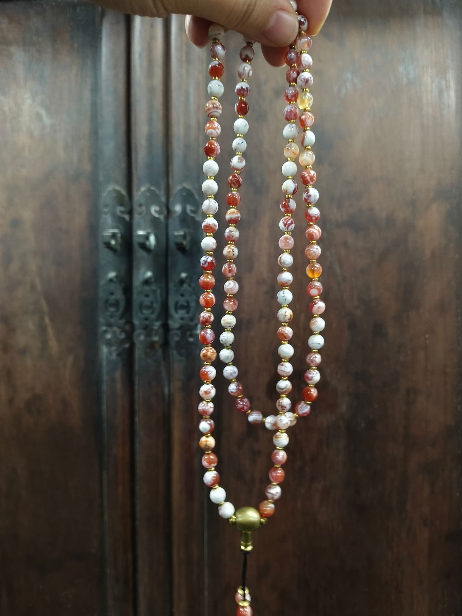 108-Bead Gray Agate Prayer Beads: ~0.8cm