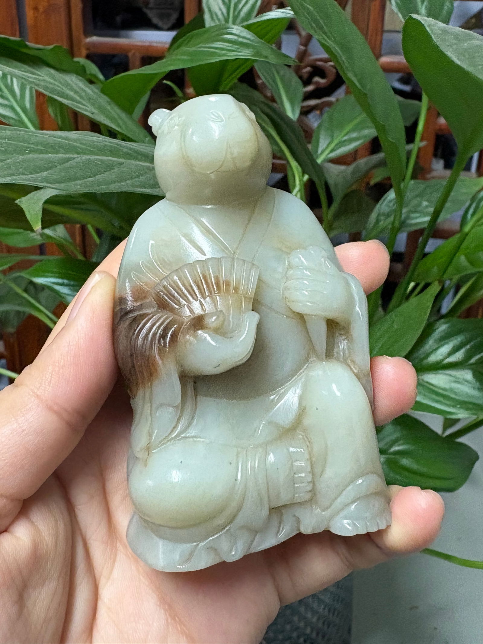 Hetian Jade Ornament: 8.8*5.1*4.1/260.3g