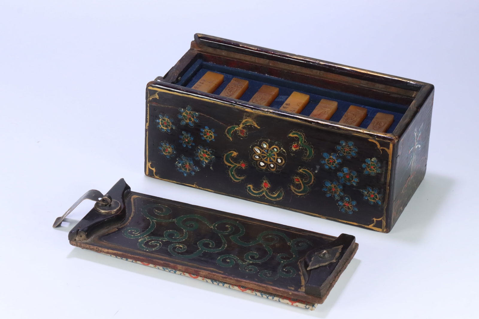 Hongyi Tian Huangshi Seal Set (1 of 5)