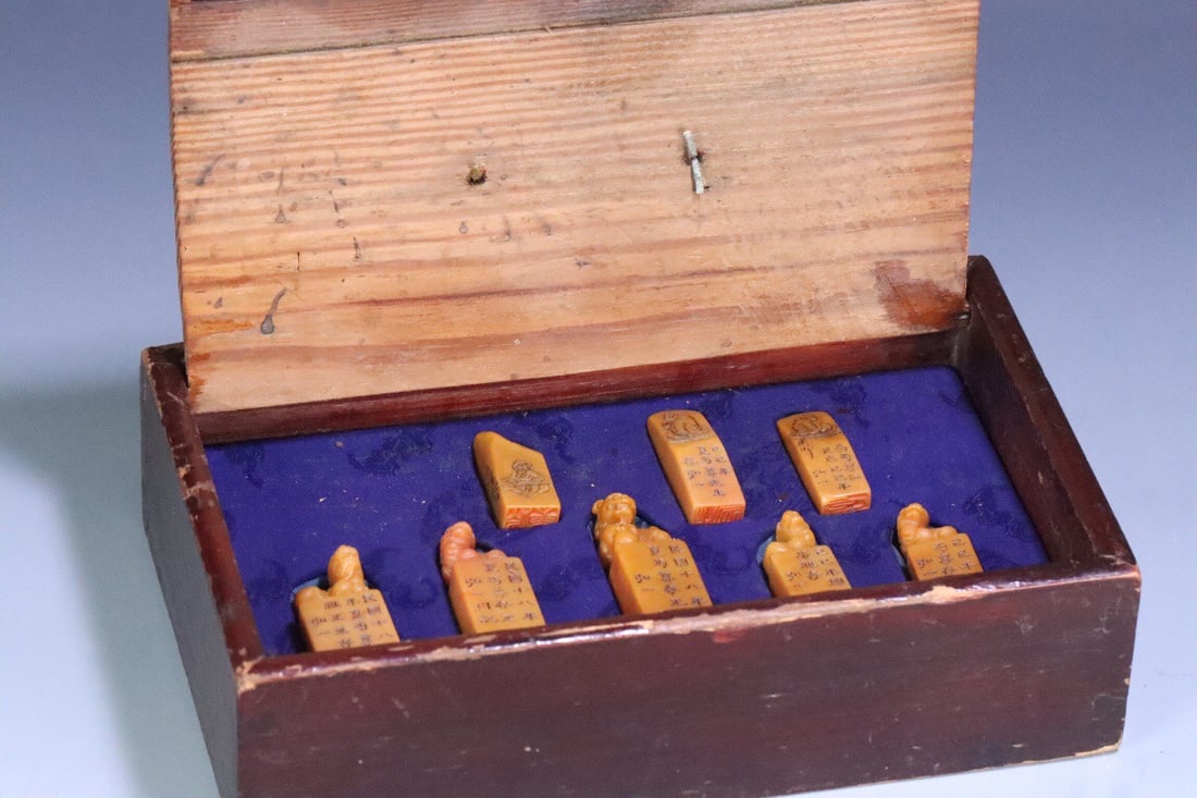 Hongyi Tian Huangshi Seal Set: 4*1.53*1.5/4.8*1.3*1.48/5*2.23*2.2/5.6*1.9*1.9/6.23*2.05*2.02/4.7*1.68*1.65/4.25*1.73*1.75/236g