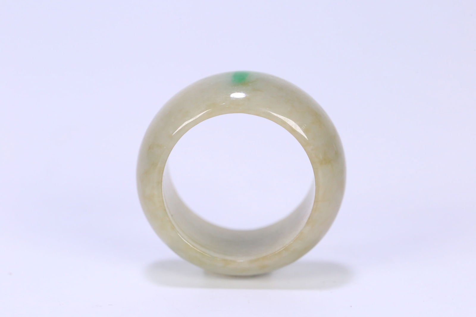 Qing Dynasty jadeite ring (1 of 2)