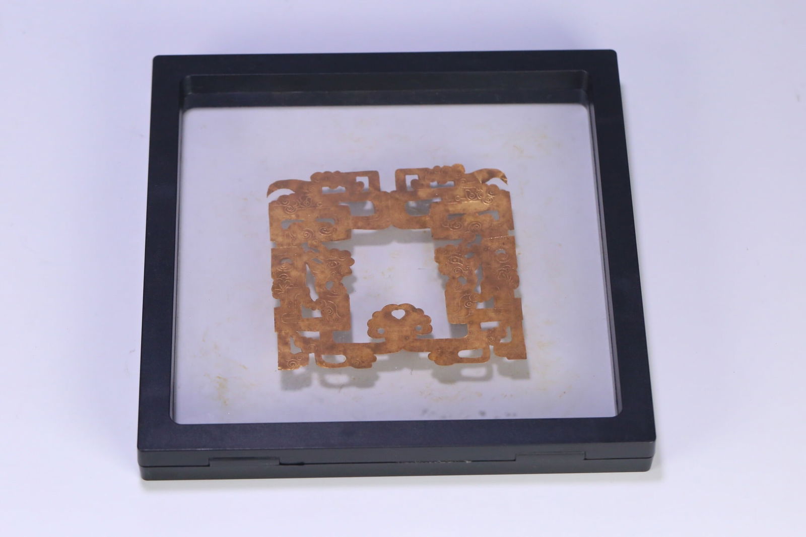 Gold foil ornaments from the Sanxingdui culture period: 9*9/6.4g