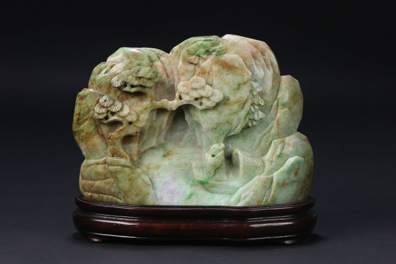 Qing Dynasty jadeite mountain-shaped ornament (1 of 2)