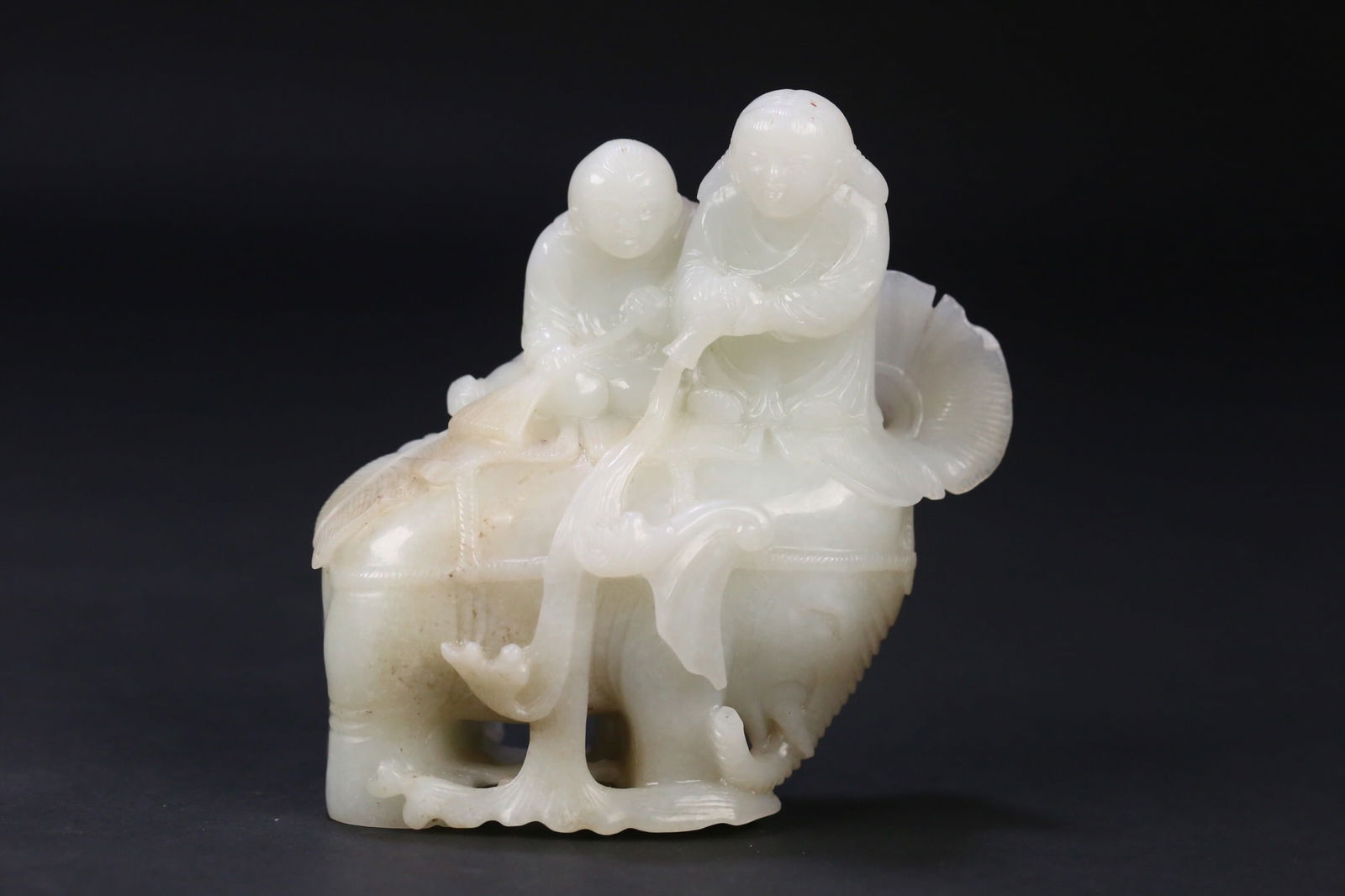 Hetian Jade Ornament: 9.3*9*4/312g