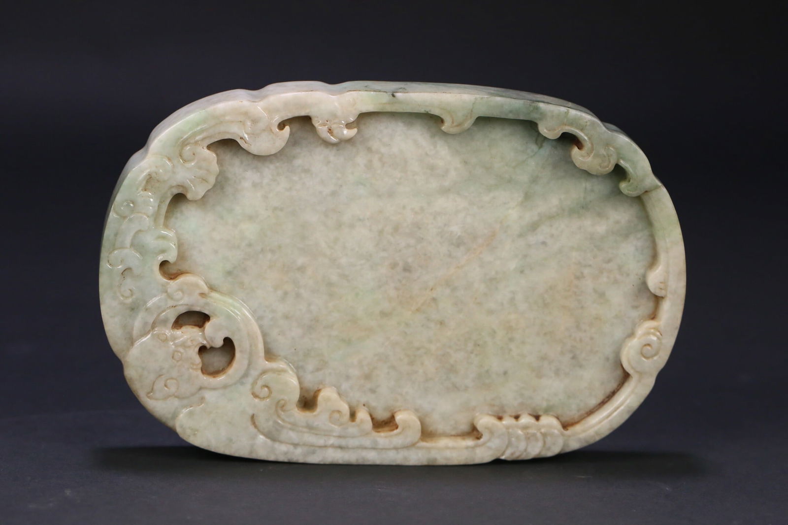 Qing Dynasty Jadeite Inkstone: 14.8*9.7*1.7/565.1g