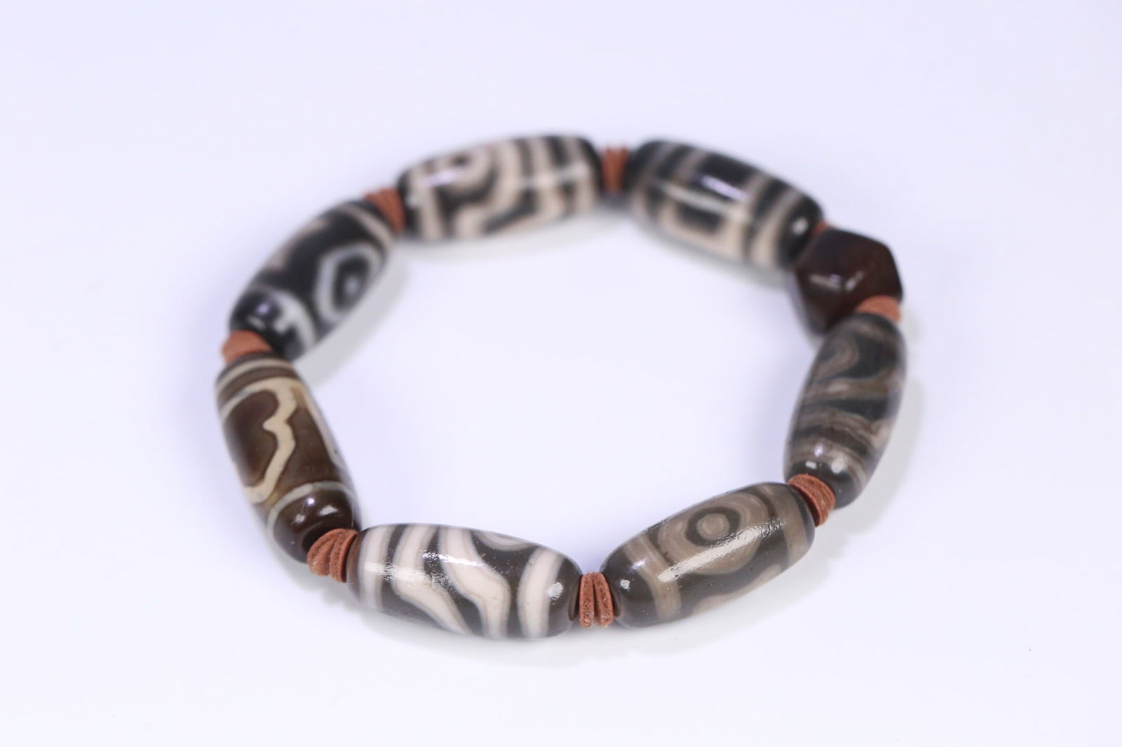 Tibetan Agate Two-Eyed Dzi Bead Bracelet: 2.8*1.2/52g