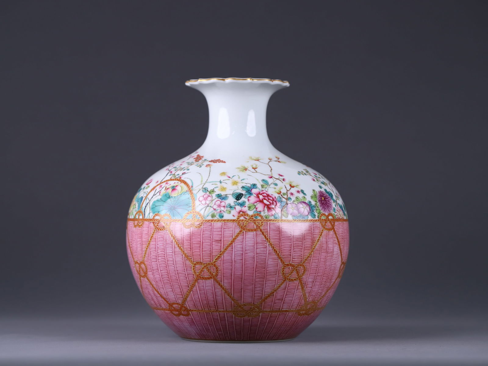 Yongzheng Mark Famille Rose Pomegranate Vase: 24.5*18
