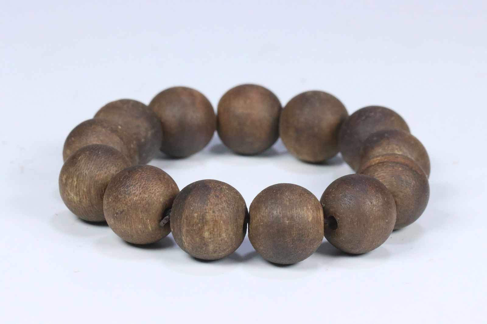 Qing Dynasty Agarwood Inlaid with Tourmaline Bracelet: 1.85/47.8g