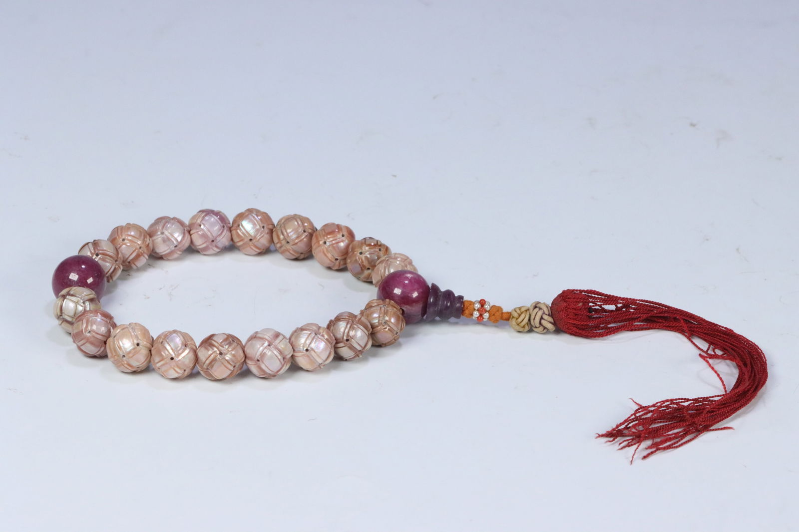 Qing Dynasty Pink Pearl and Ruby 18-Bead Hand Bead: 1.4/81.6g
