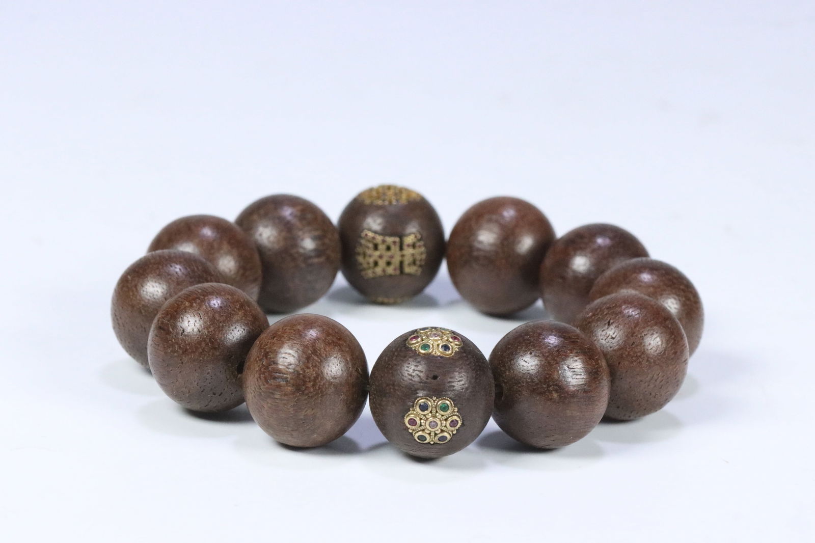 Qing Dynasty Agarwood Bracelet Inlaid with Gilded Silver: 2.05/57g