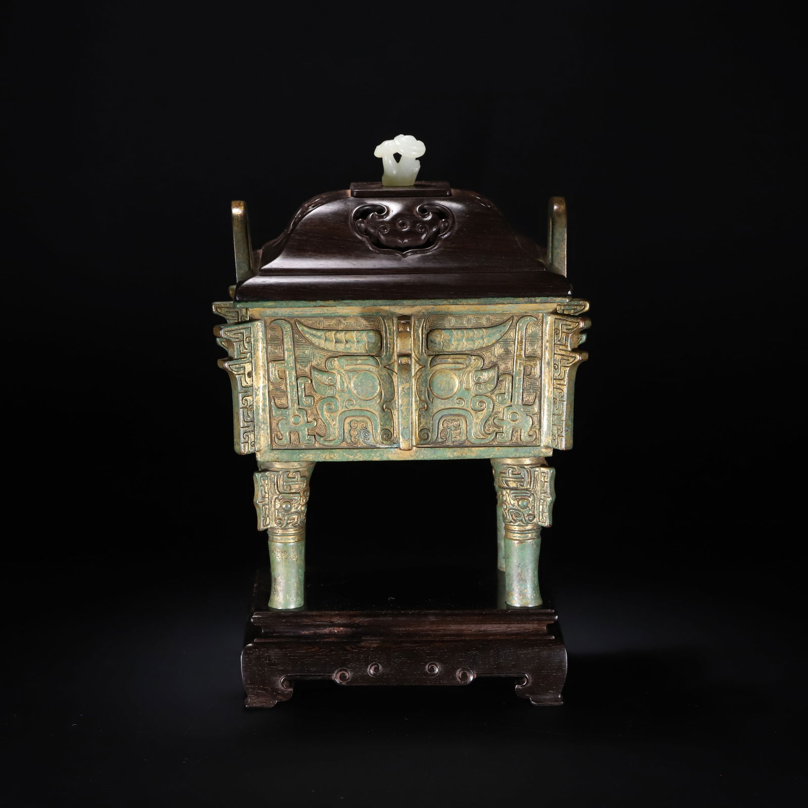 Chenghua Gilt Bronze Tripod: 18*29*11/3615g