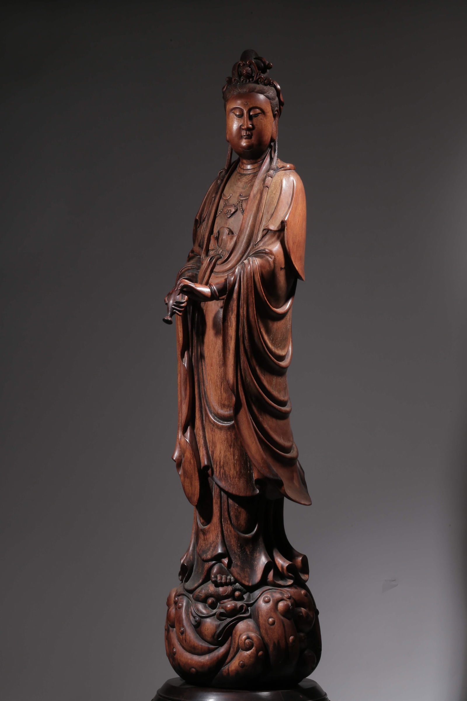 A Buddha statue made of large agarwood from the Qing Dynasty (1 of 1)