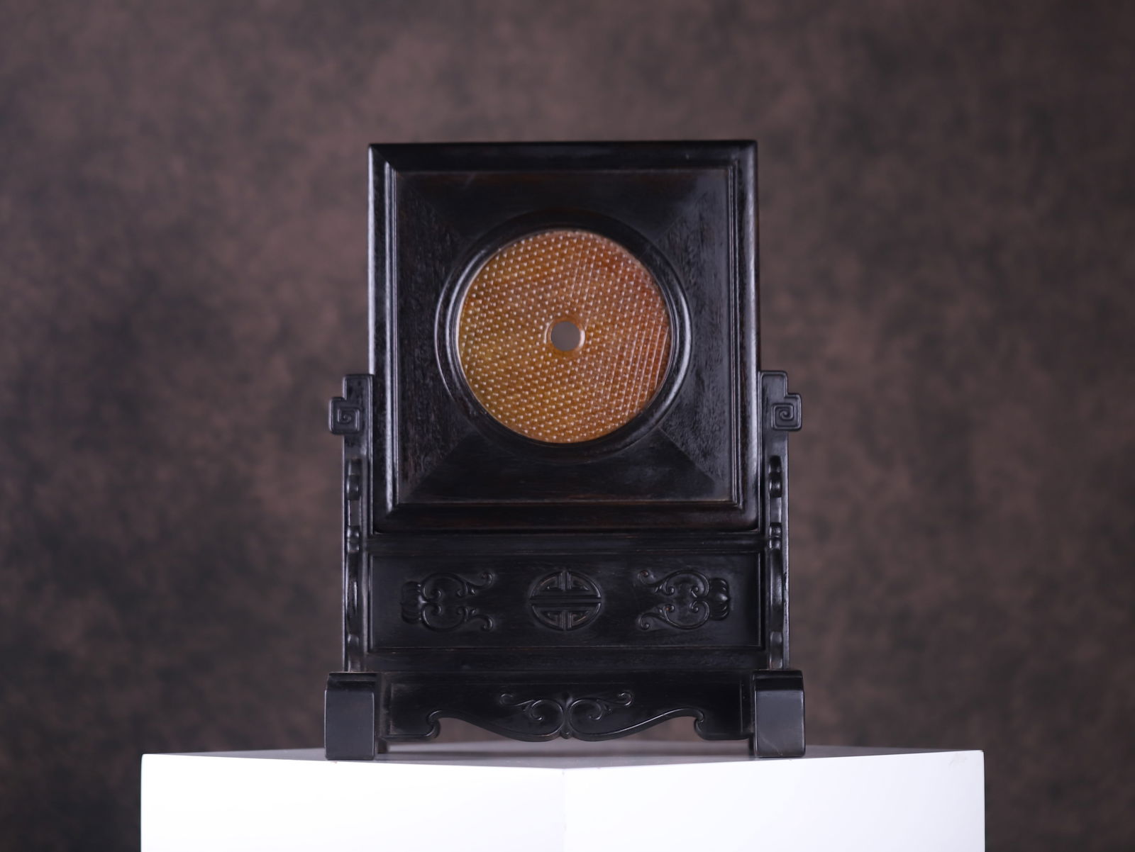 Qing Dynasty Zitan wood inlaid with jade bi disc screen: 41.3*31*17/14/1.86kg