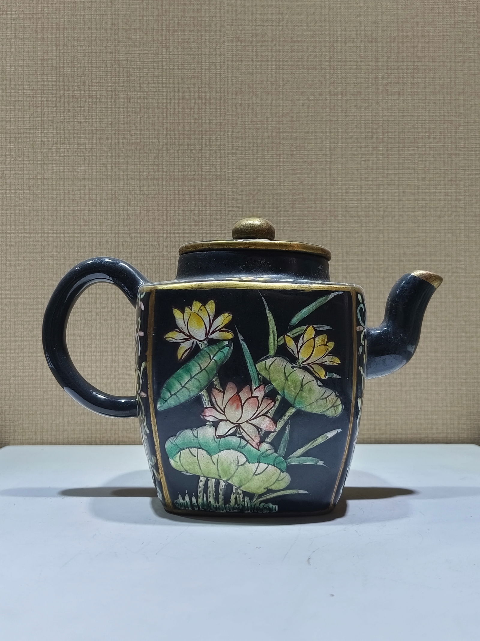 Chen Ziqi- mark painted purple clay teapot: 12*17