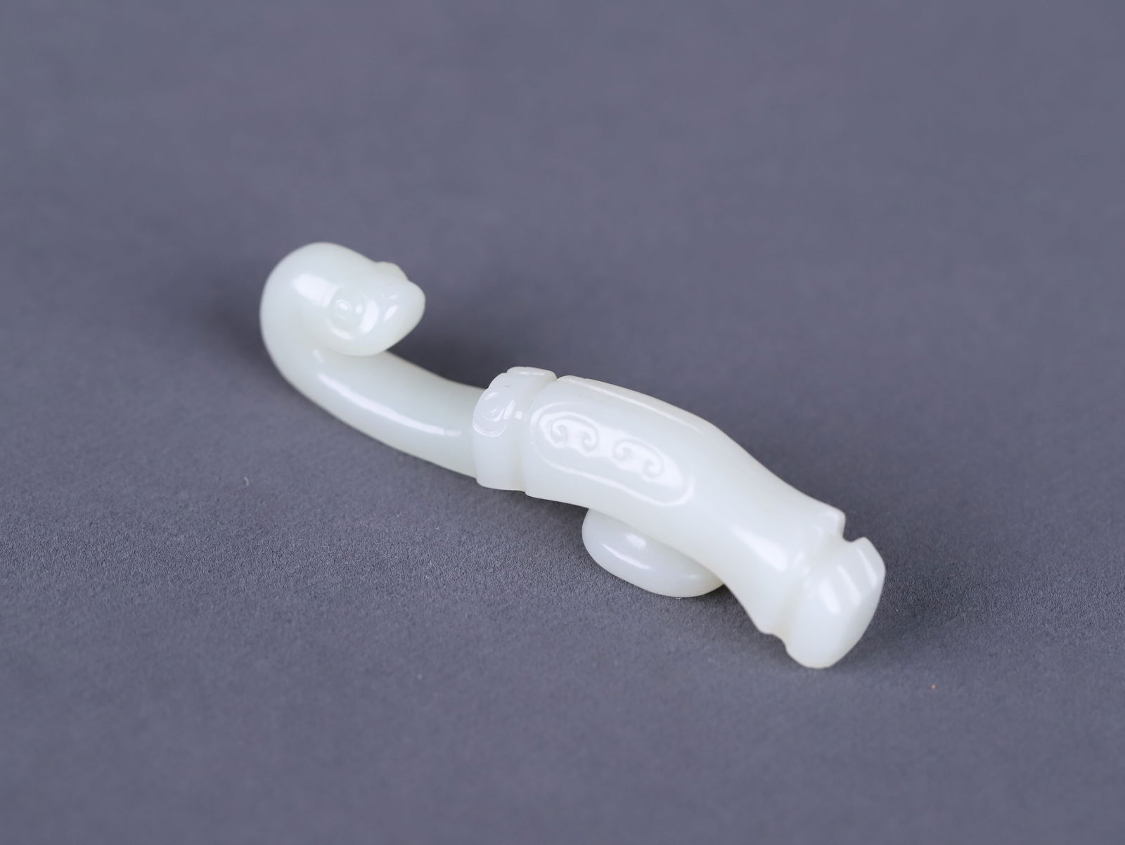 Hetian jade belt hook (1 of 2)