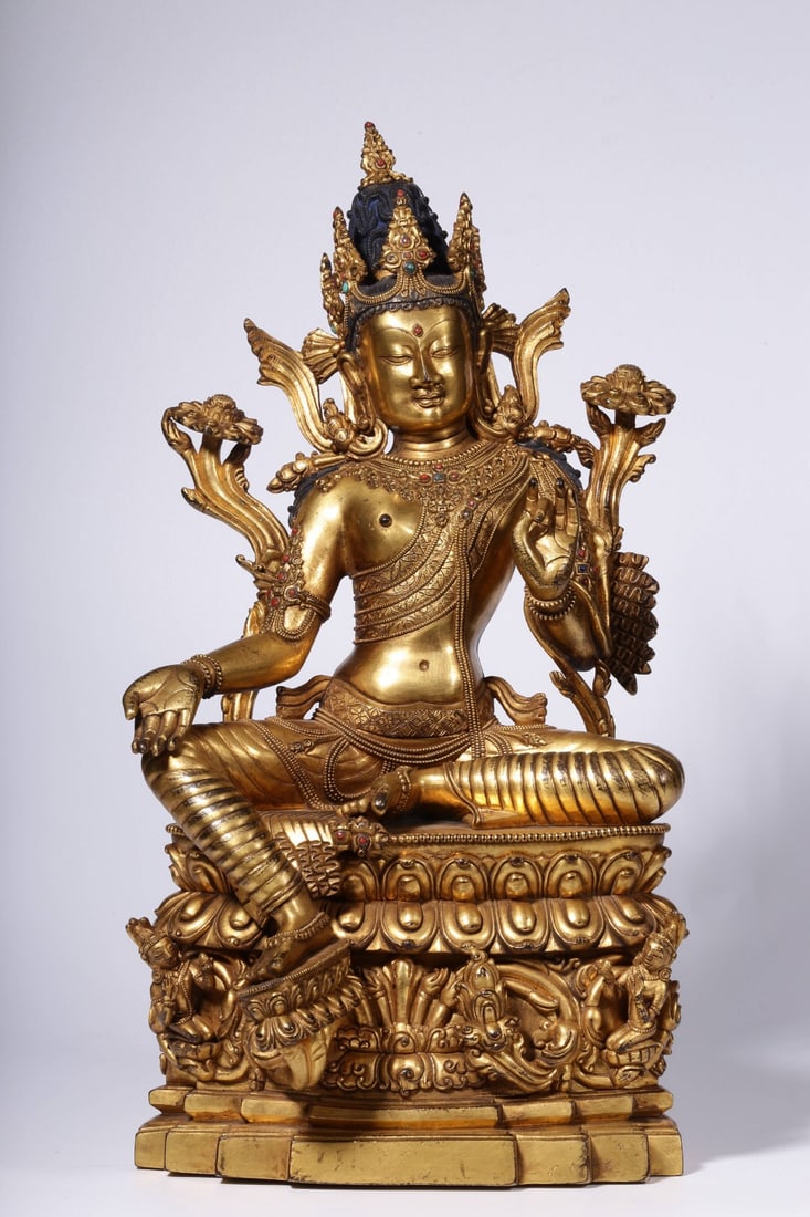 Qing Dynasty Gilt Bronze Buddha Statue with Gemstone Inlay: 36*18.5*16.5/7.6kg