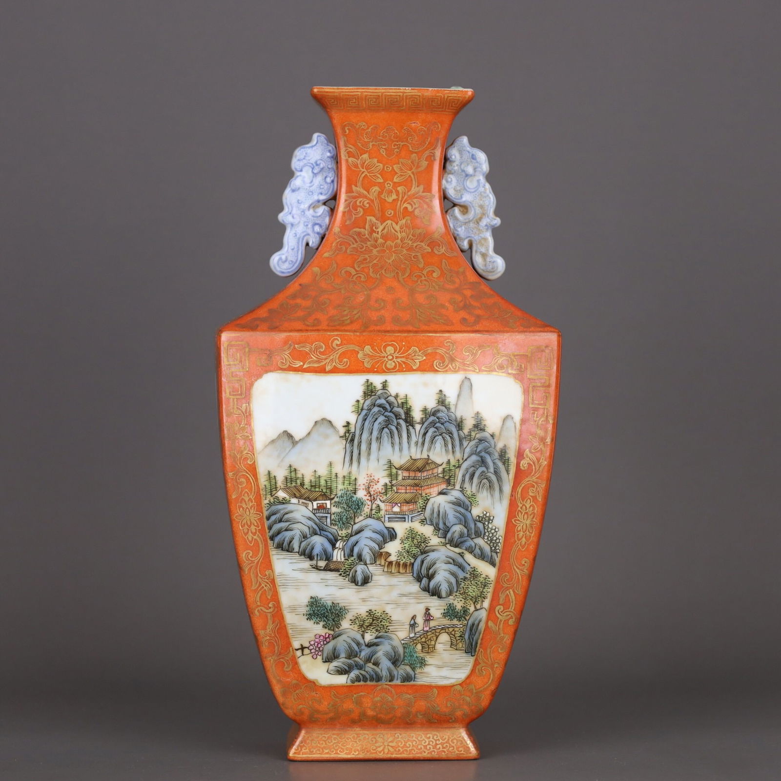 Qianlong- mark famille rose porcelain vase with gilt decoration and double handles: 22.2*12