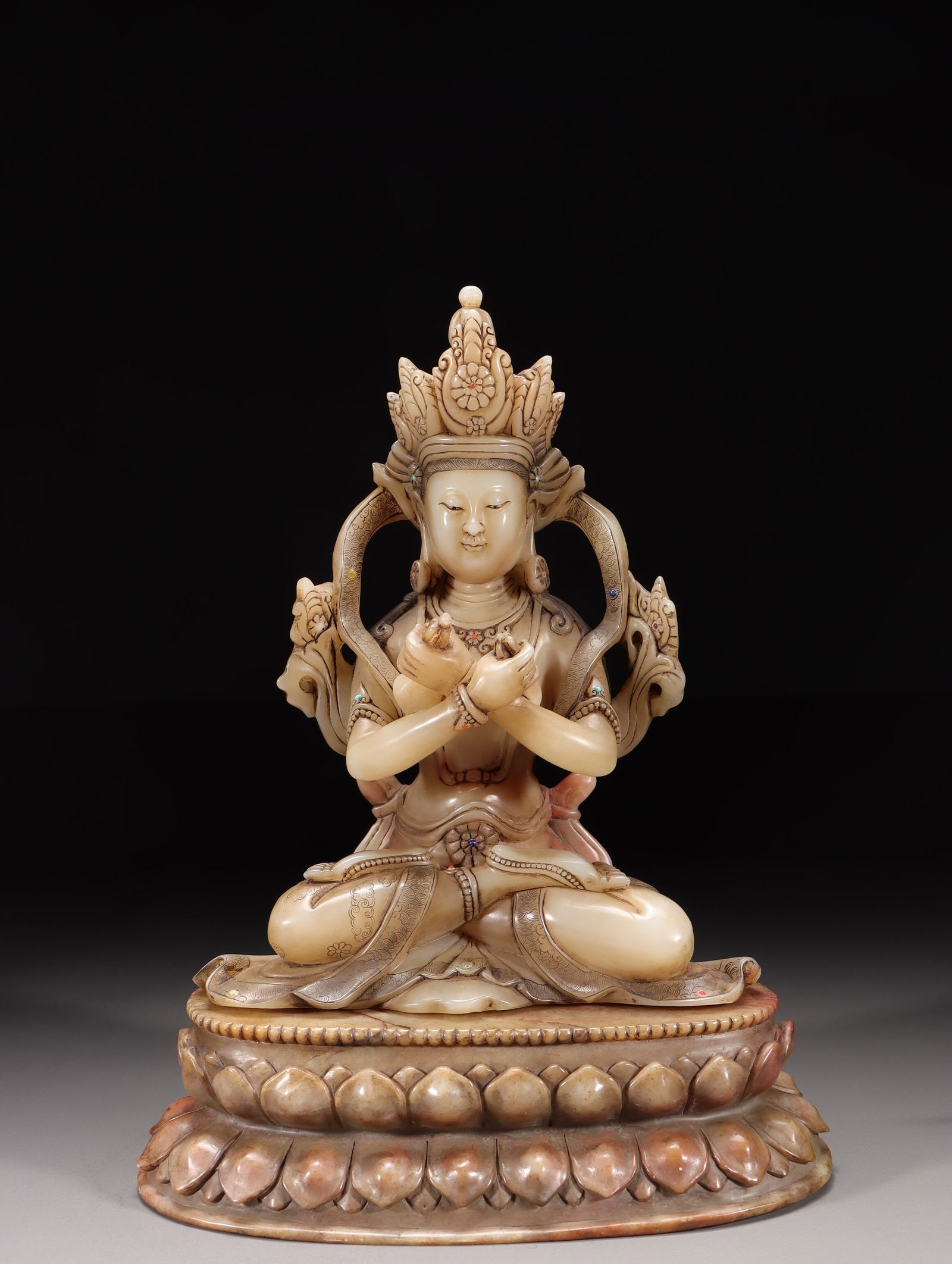 Yuanshui mark hibiscus stone Buddha statue: 23*17*11.3/2.47kg