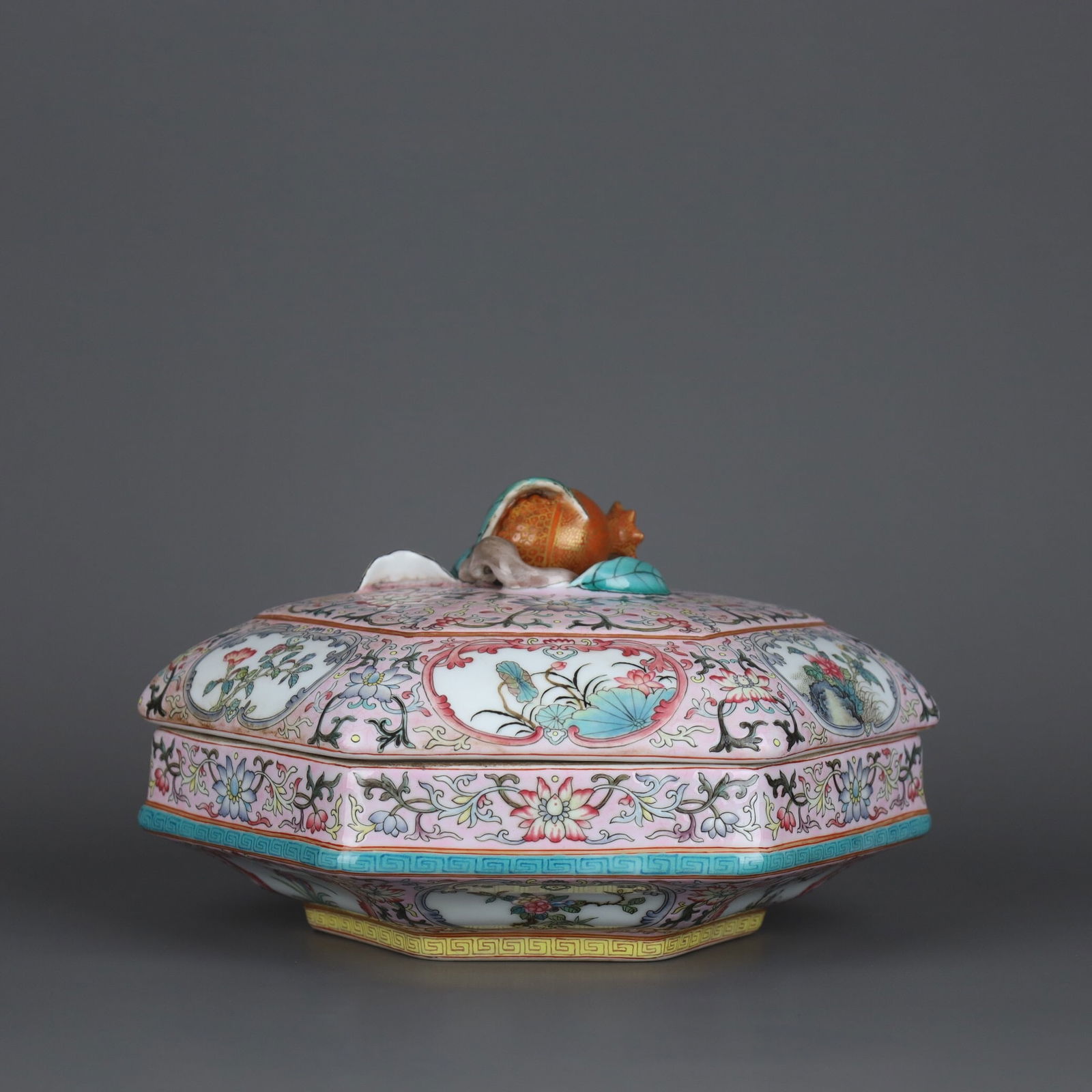 Qianlong mark Pink Floor Pink Six sided Cover Box: 23*13.5