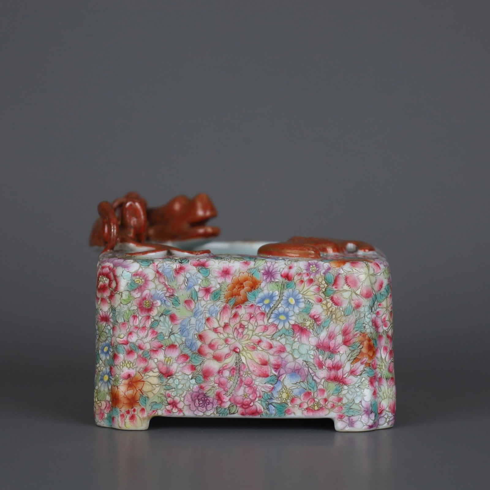 Qianlong mark powder colored square pen wash: 9*6.3