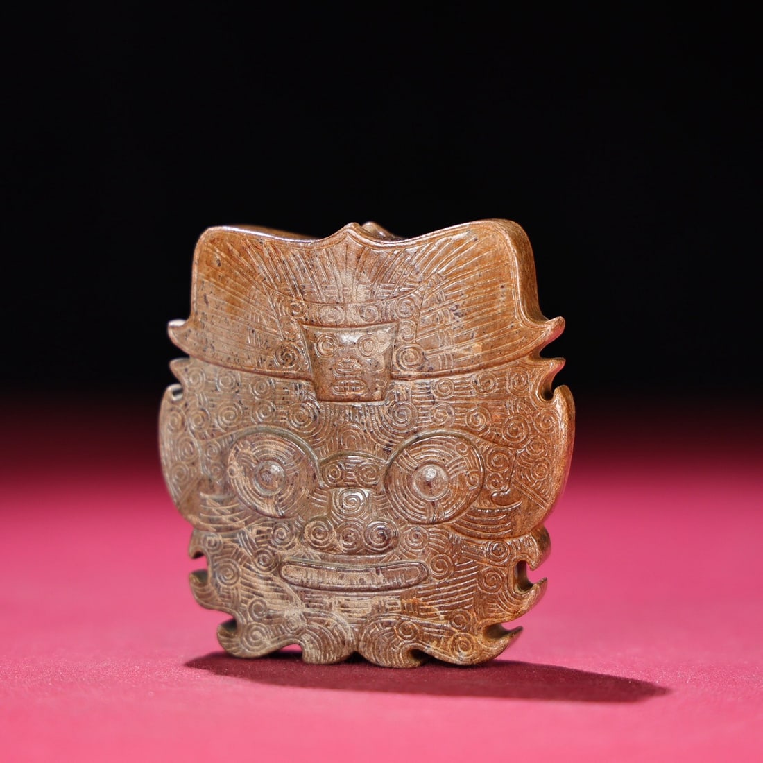 Hetian Jade Pebble Pendant: 5.9*6.2*1.5/108g