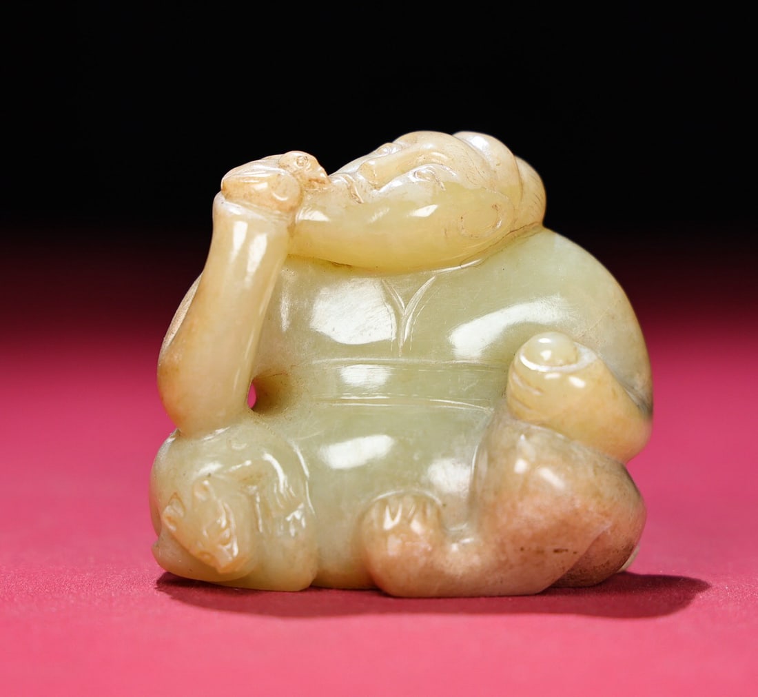 Hetian Jade Ornament: 6.4*4.3*5.6/225g