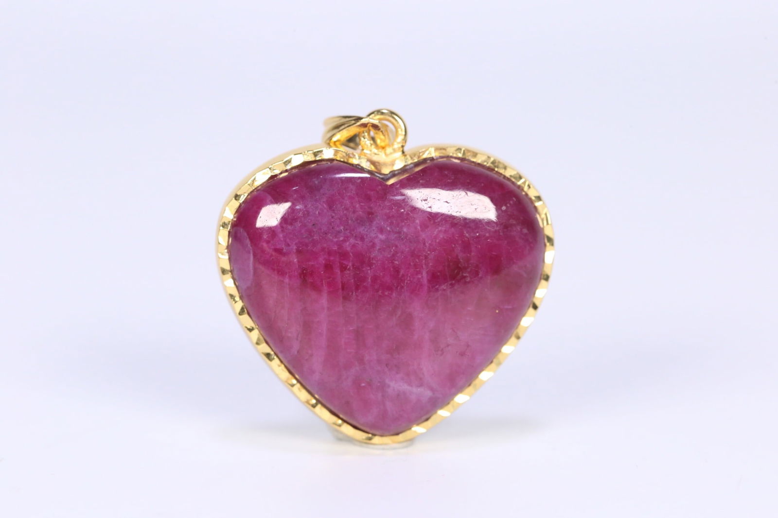 Ruby heart-shaped pendant (1 of 2)