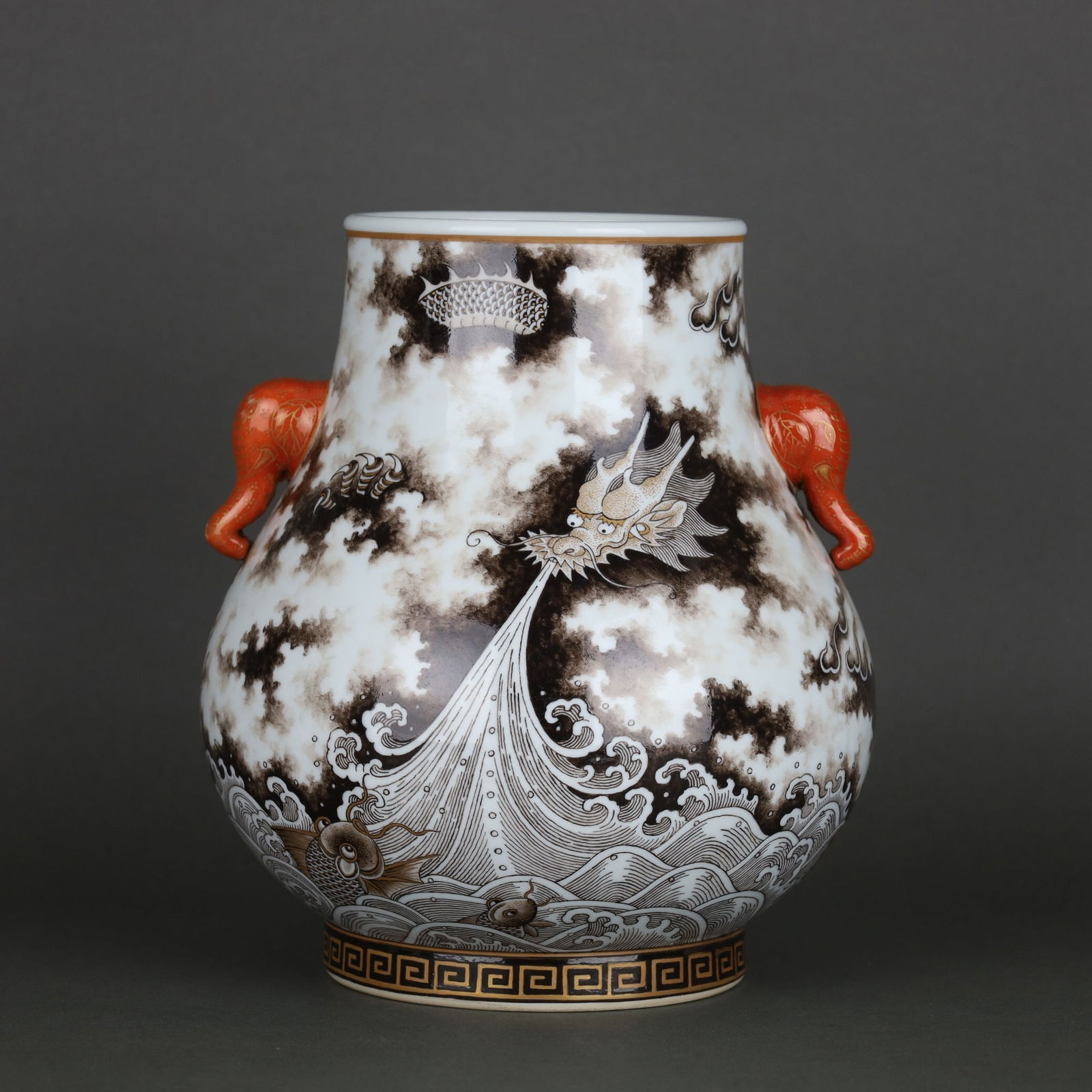 Yongzheng period ink-painted gilt elephant-ear vase: 24*21.4