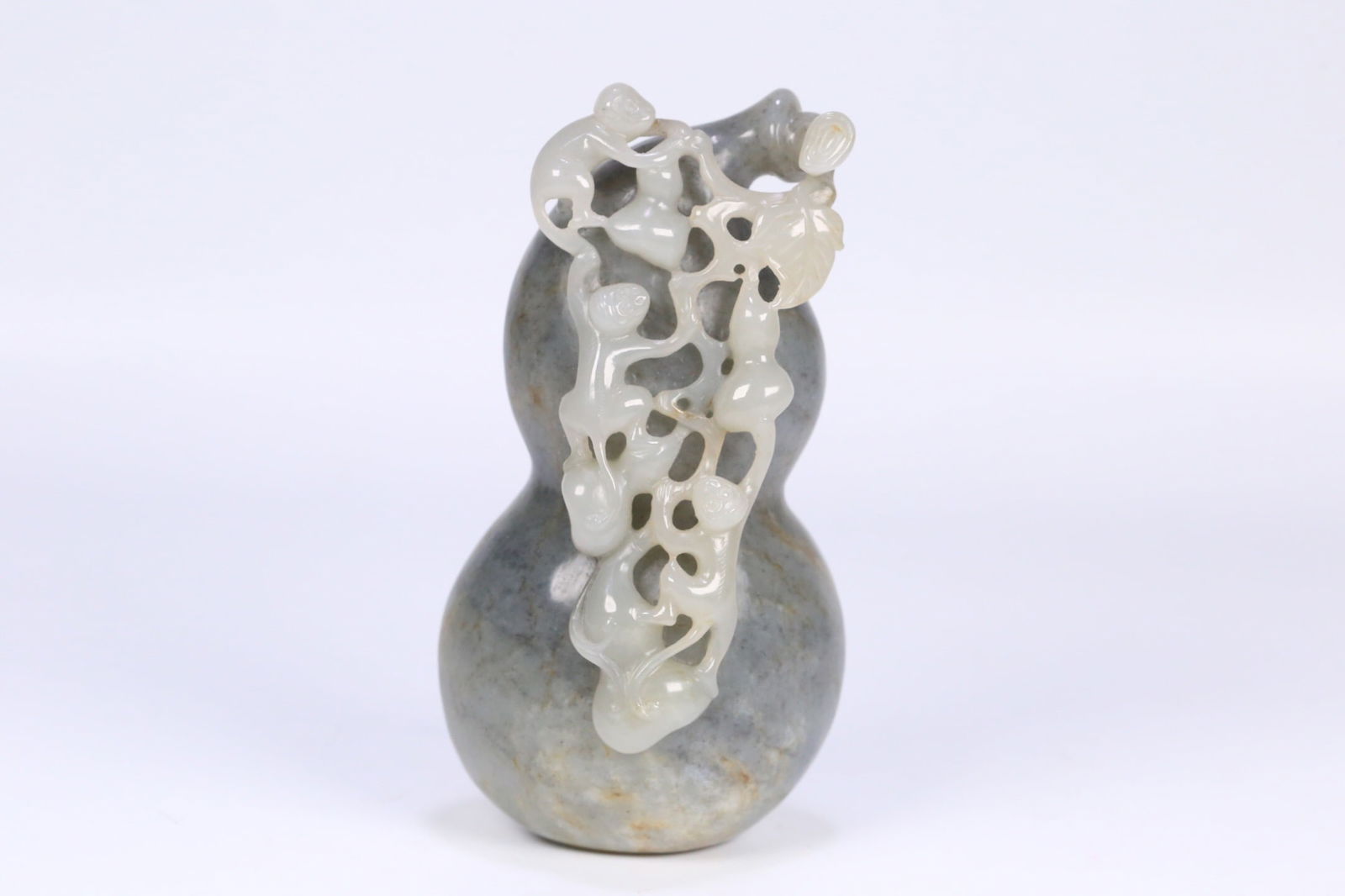 Qing Dynasty Hetian Jade Blue and White Seed Material Gourd Ornament: 14.8*8*6.8/958.8g