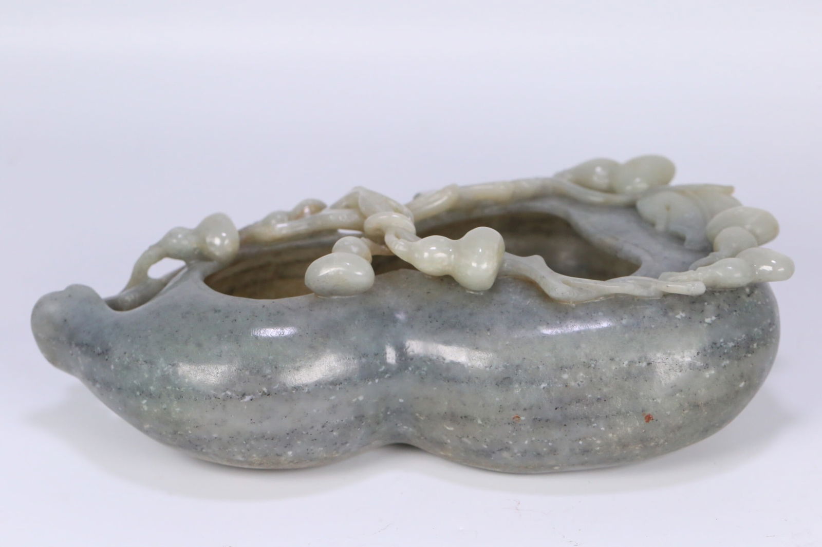 Qing Dynasty Hetian Jade Blue and White Seed Material Brush Washer: 25*15.3*8/995.3g