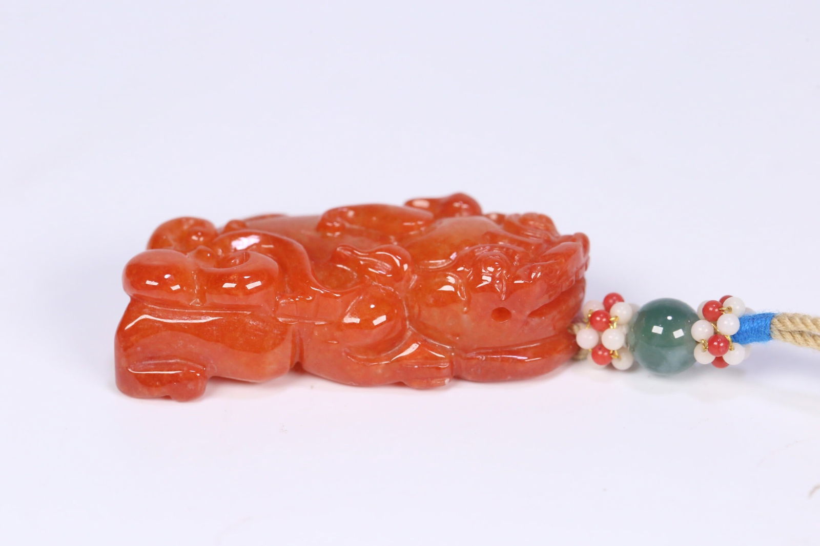 Red Jadeite Pendant: 4.9*2.5*1.2/30g