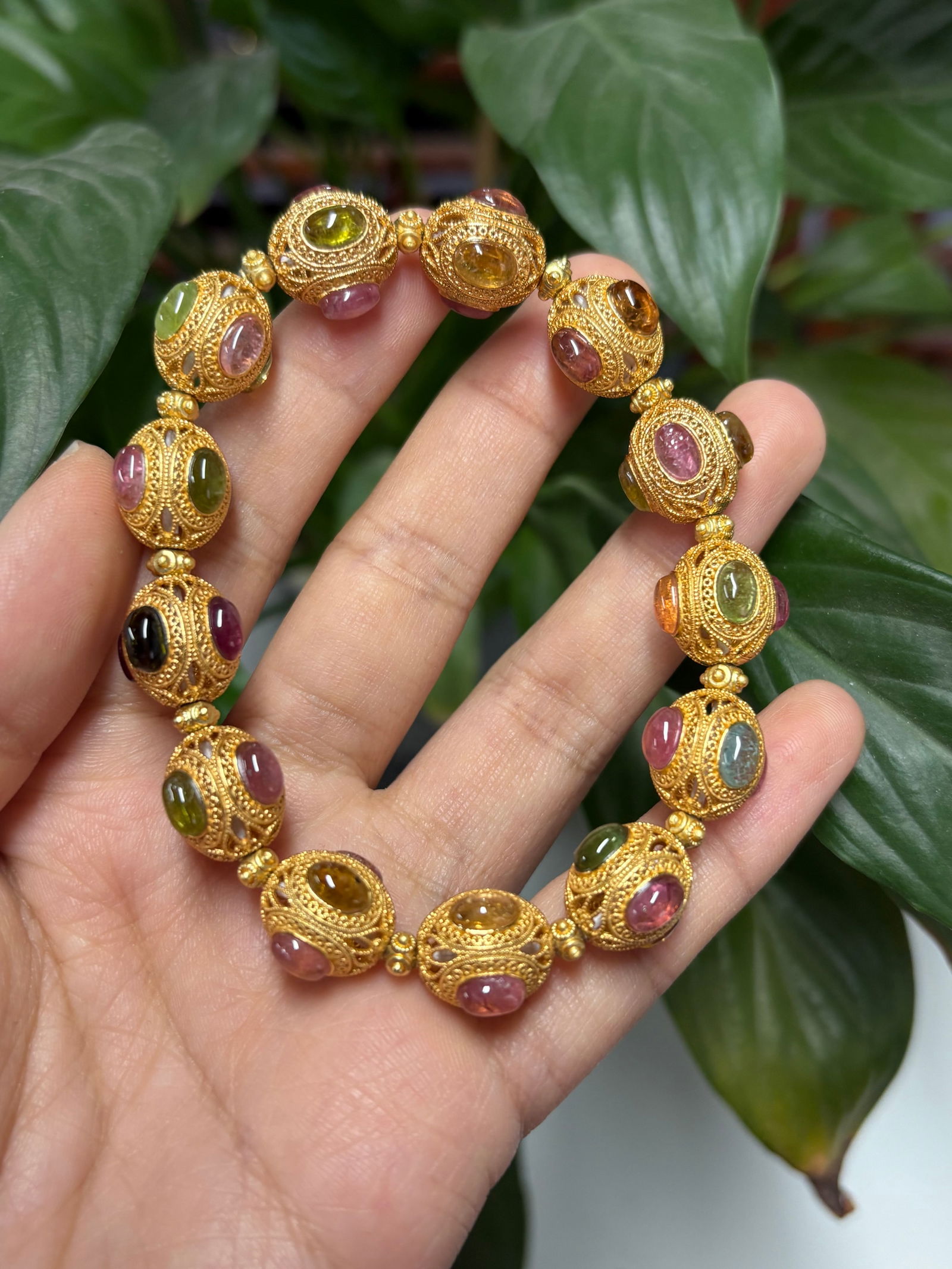 Silver gilded floral silk inlaid with multicolored tourmaline bracelet: 1.3*1.2/23g