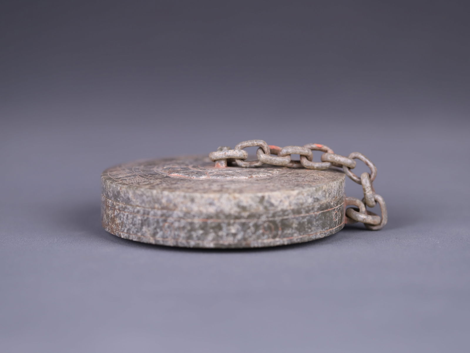 Han Dynasty Chain-patterned Jade Covered Box: 9.75*2.6/152.2g