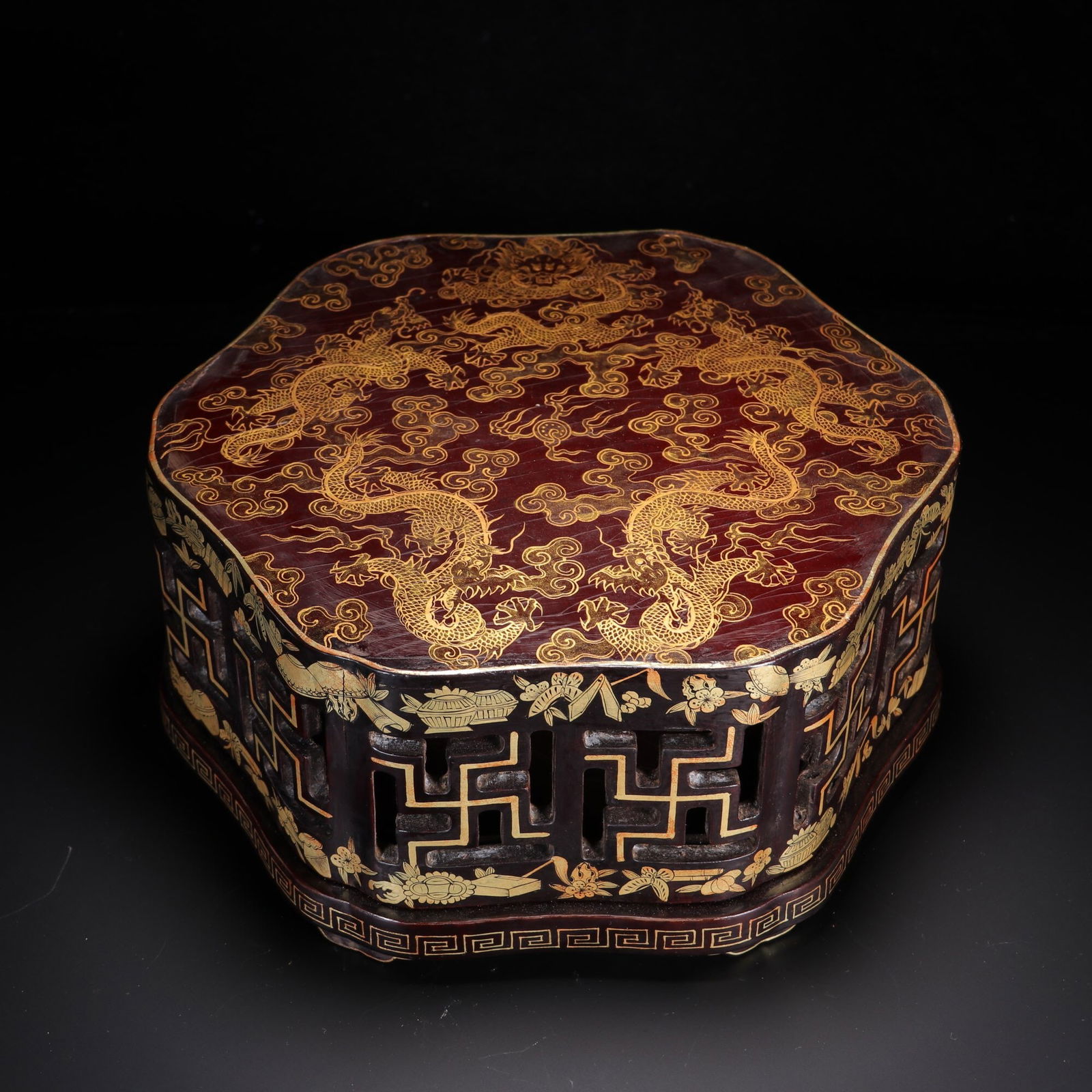Qianlong Mark Wooden Lacquerware Food Box with Gilded Decoration: 1 1.3*24/970g
