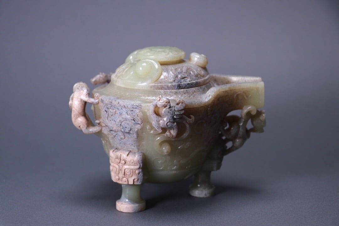 Jade Wine Vessel: 1 2.5*11*5.5*10.3/536g