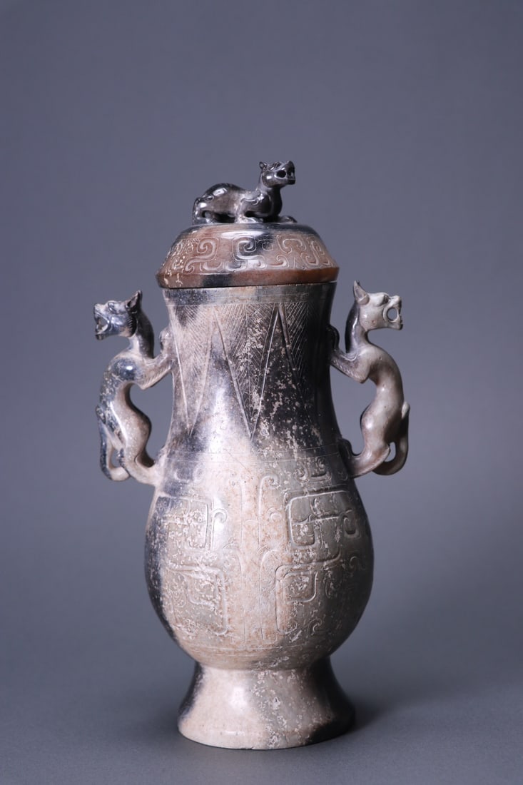 Jade Double-Eared Bottle: 1 1.5*4.8*8*19/590g