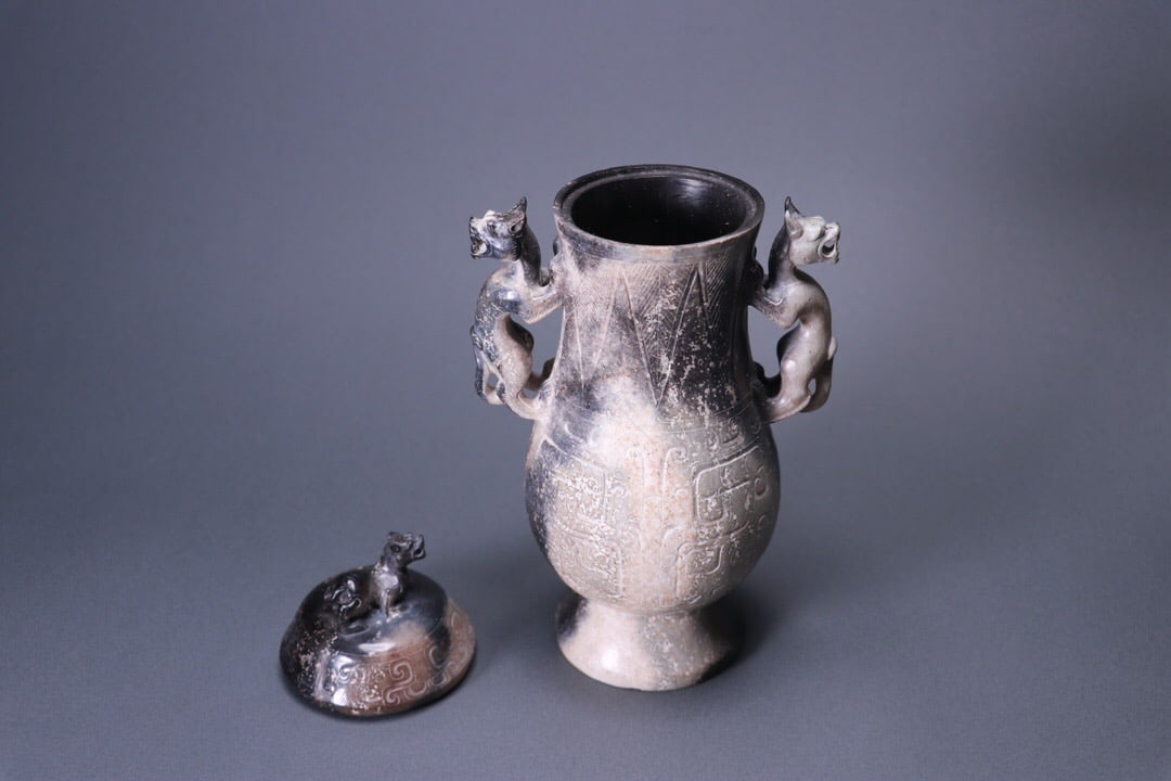 Jade Double-Eared Bottle - 3