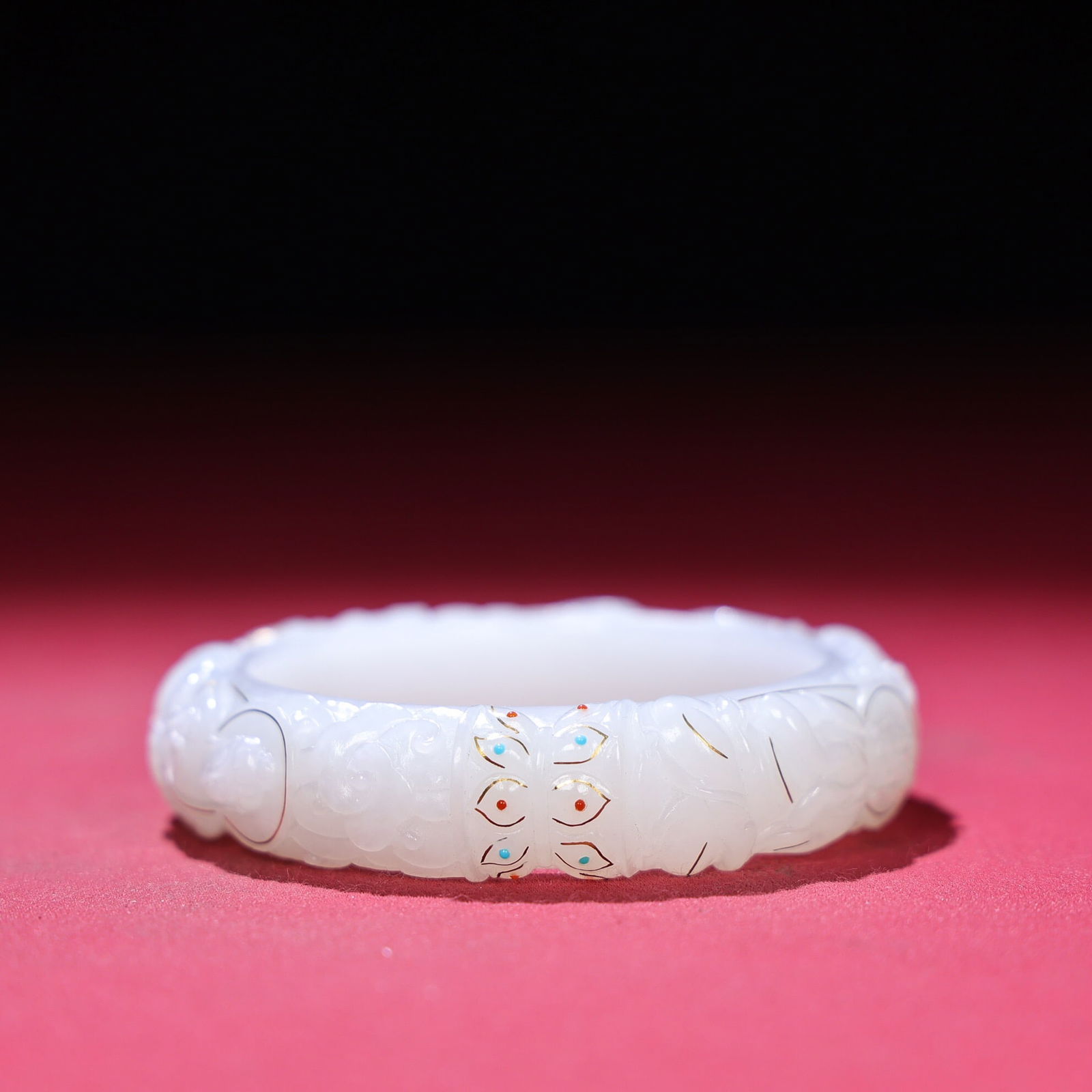 Hetian White Jade Bangle with Gold and Silver Inlay: 7 .4*1.5*0.9*5.4/69g
