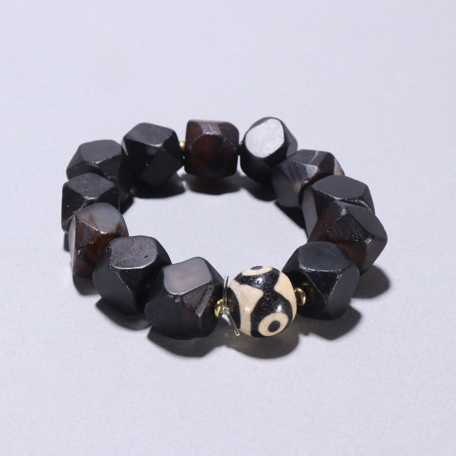 Agate octagonal bead bracelet (1 of 1)