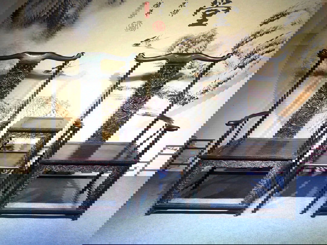 Three piece set of high relief pipe cap chair with rosewood full mortise and tenon structure: 80*65*52*137/46*46*77