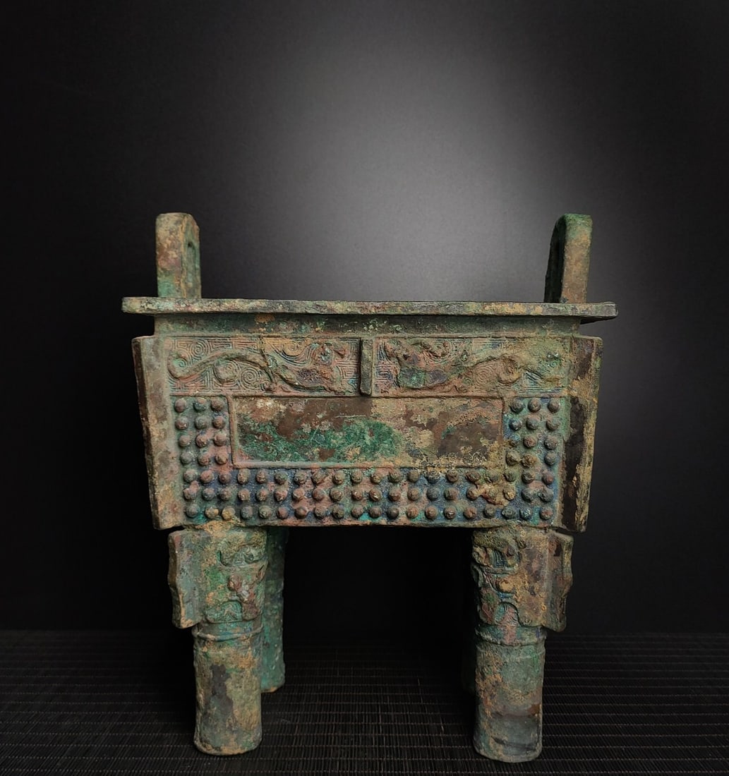 Shang and Zhou Dynasty Bronze Square Ding (1 of 5)