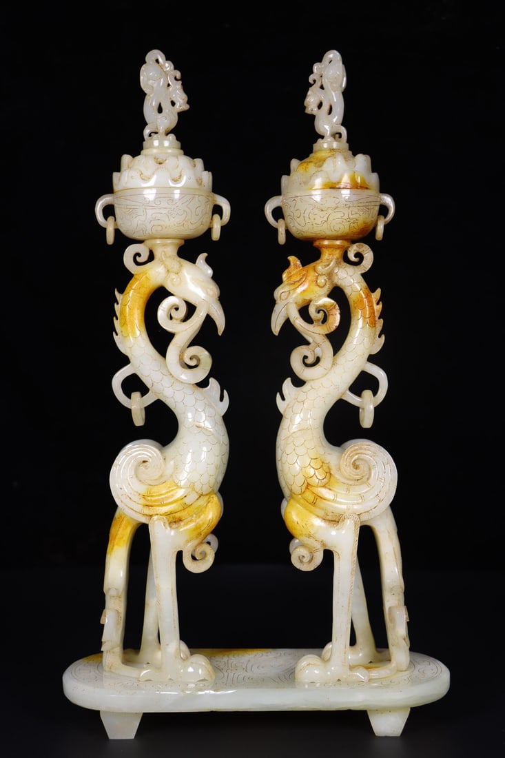 A Pair of Hetian Jade Incense Burners: 21.5*8.5*36.5/2059g